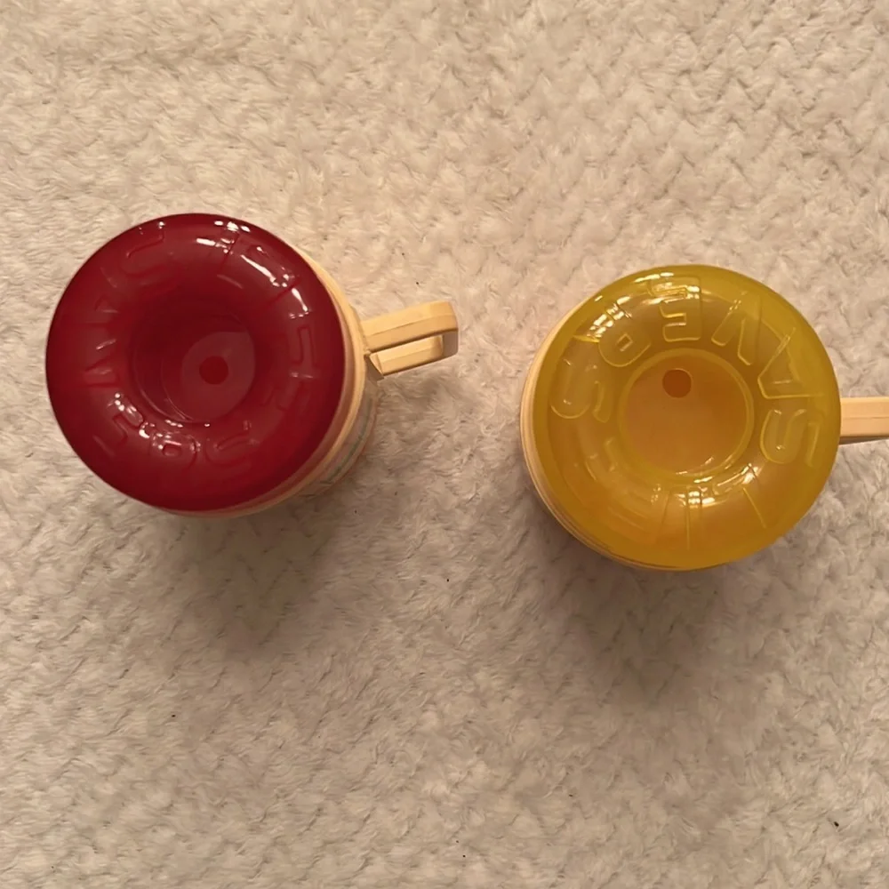 Vintage DEKA Lifesavers Plastic Cups with Lids Red & Yellow Collectibles Made US